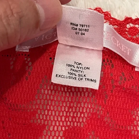 Vintage Victoria's Secret Cami Lace Top Women's Size L Red Floral - Picture 7 of 10
